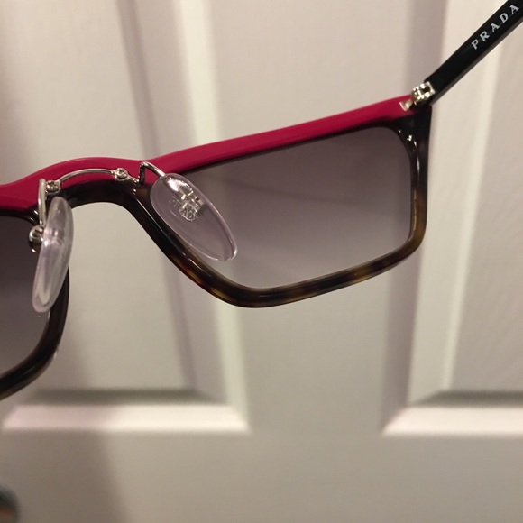 🆕PRADA CAT EYE 58MM SUNGLASSES 💯 %AUTHENTIC - Picture 8 of 11